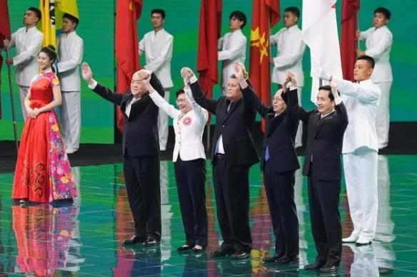 2025新澳门和香港精准正版免费,全面释义、解释与落实
